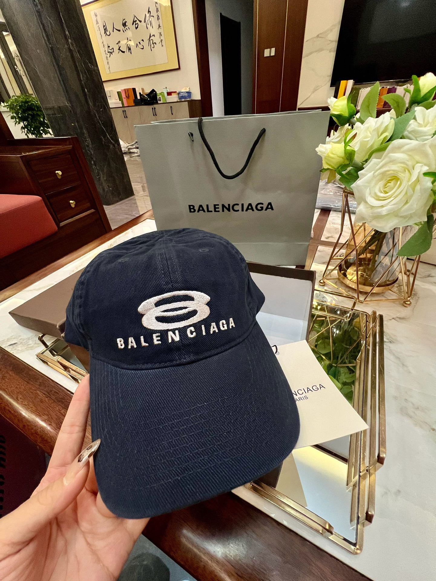 balenciaga  hat model 06